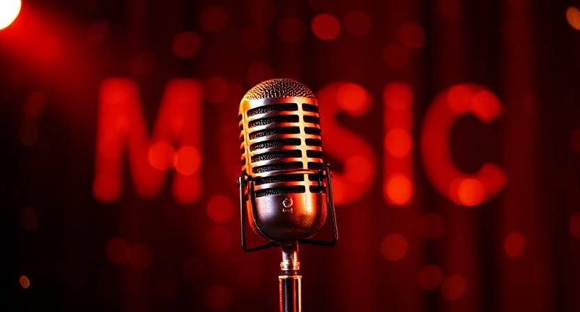 Music Review: 'द एंड कंटीन्यूज़' साउंडट्रैक पर स्पाइनल टैप लगभग 11 तक पहुँच गय