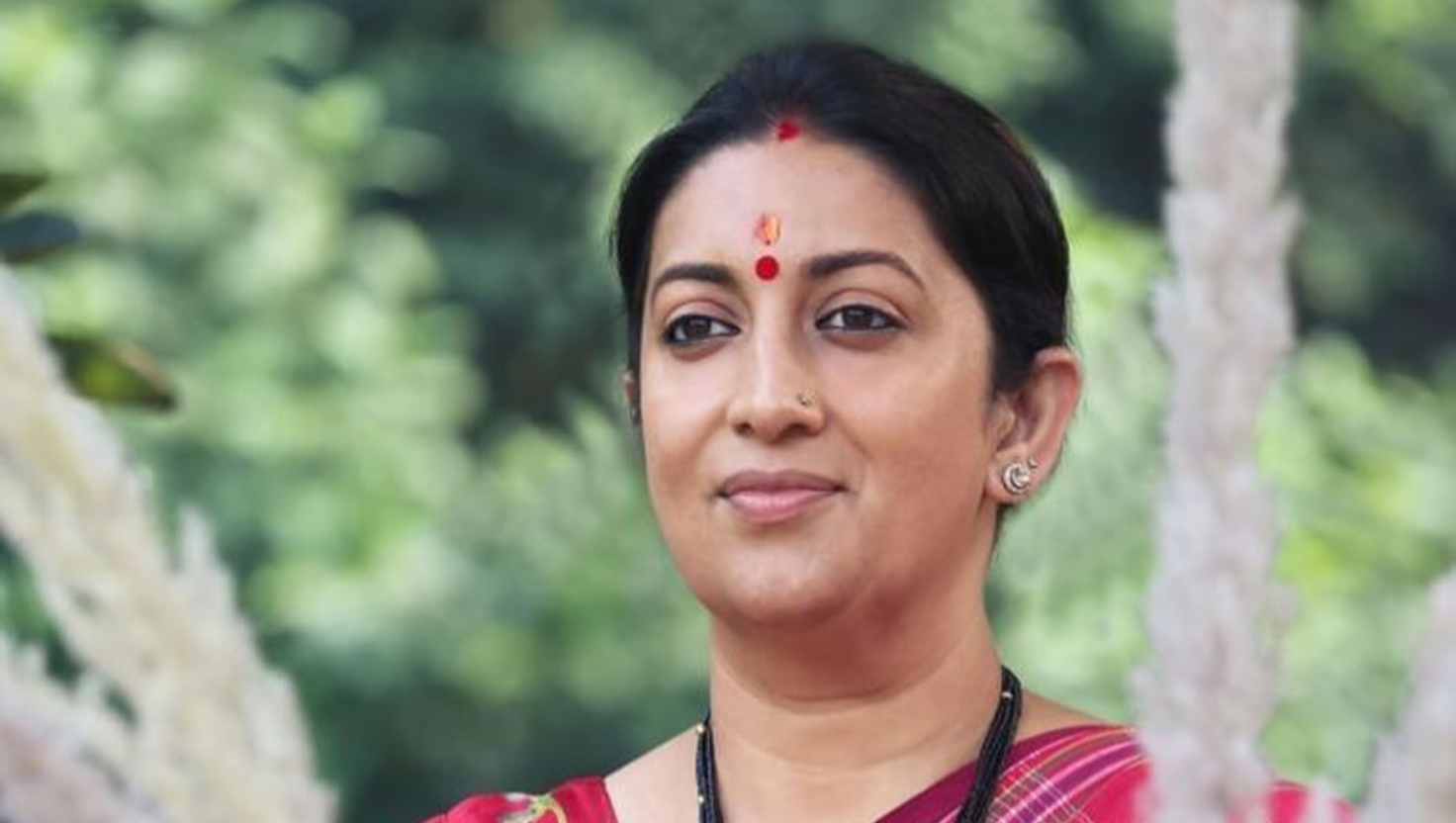 'क्योंकि सास भी कभी बहू थी' के रीबूट में स्मृति ईरानी तुलसी विरानी के किरदार में नजर आ रही हैं। "Image Courtesy:Instagram/@smritiiraniofficia